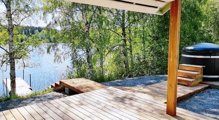 Chalet with jacuzzi — photo 3