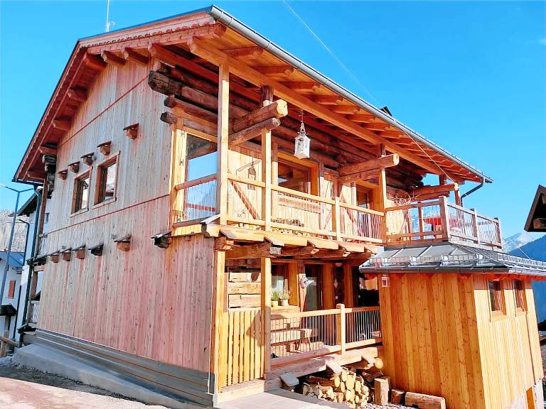 Studio Apartment 'Appartamento Carfon' with Mountain View, Wi-Fi and Air Conditioning in Belluno