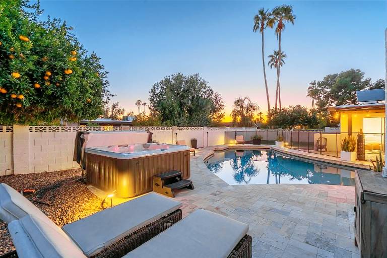 Casa Sol l Pool l Hot Tub l 5 BR