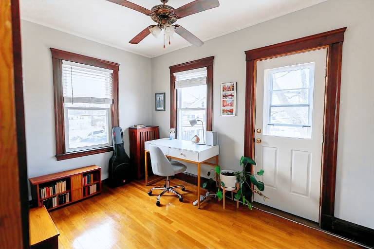 Apartment with garden — photo 5