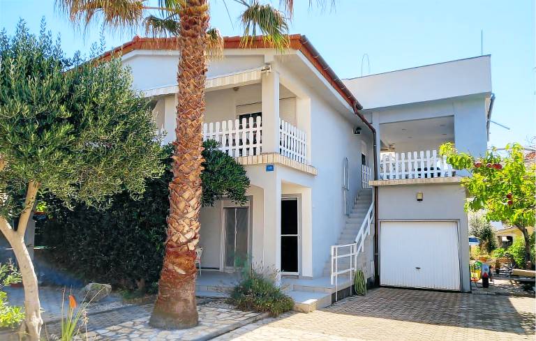 Apartment Vir