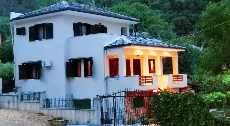Nice villa with terrace, garden & grill | Pets are welcome in Thasos