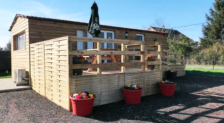 Chalet with terrace & yard in Romorantin-Lanthenay