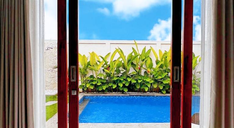 Villa with pool — photo 3