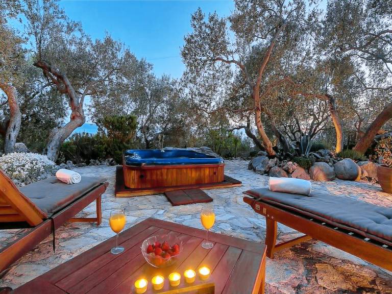 Beautiful vacation home with terrace, garden & barbeque | Pets are welcome — photo 3