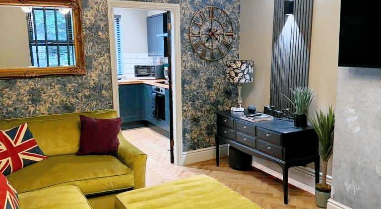 House with 2 rooms for 6 persons in Ashbourne
