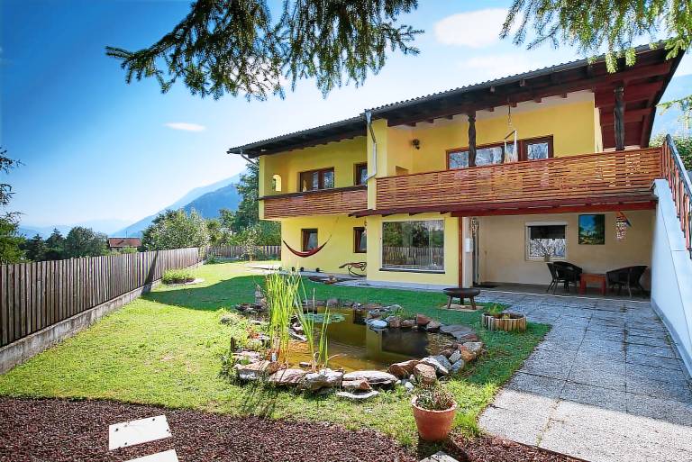 Family-oriented apartment with barbeque, garden & patio | Dogs allowed in Oetz