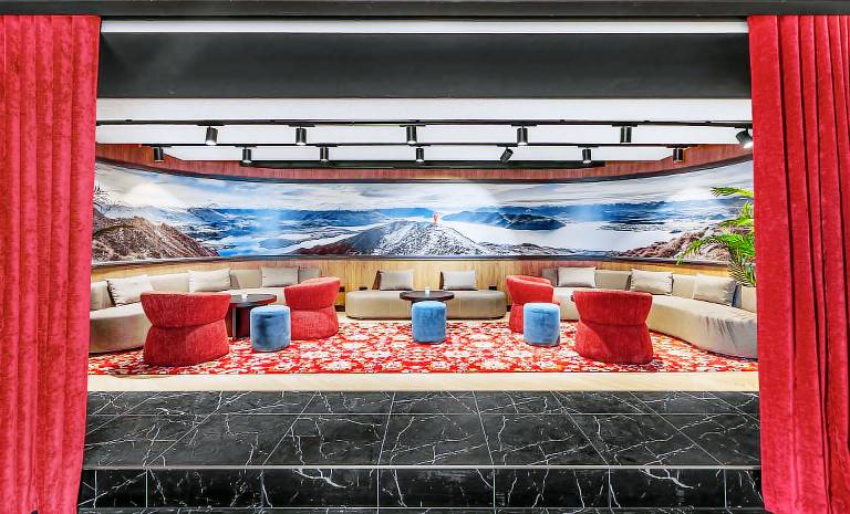 Radisson RED Auckland — photo 2