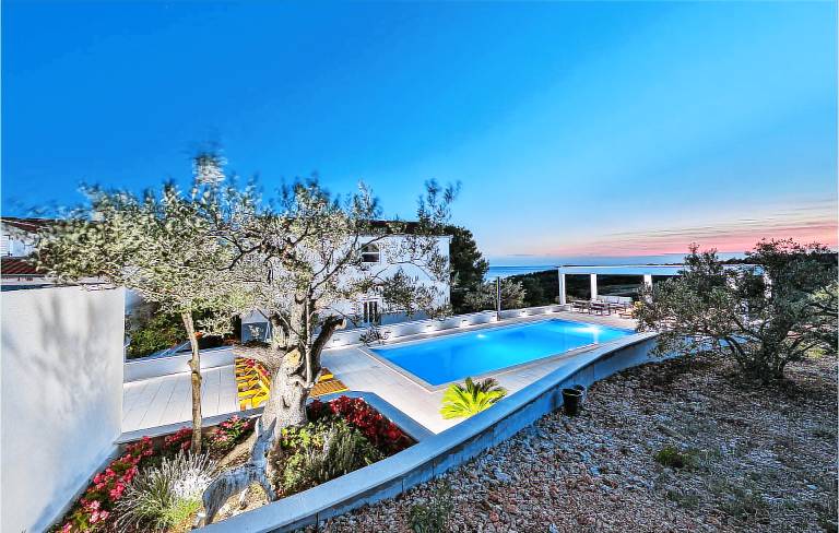 Ferienhaus in Zečevo Rogozničko für max. 15 Personen Ferienhaus in Zečevo Rogozničko für max. 15 Personen