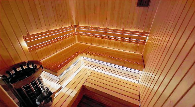 Villa with hot tub — photo 3