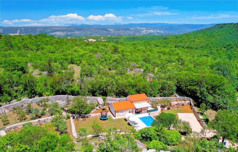 Vila Lokvičići