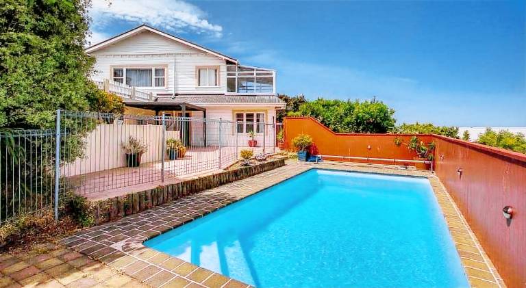 House with pool | Pet-friendly in Napier