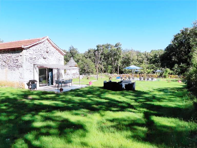 Gite with barbeque, patio & garden | Pet-friendly — photo 4