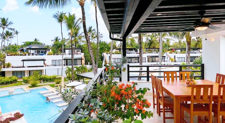 Serviced apartment with patio, garden & pool | Beach nearby | Dogs allowed — photo 5
