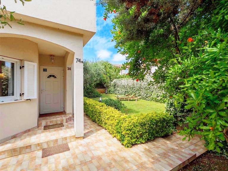 House with terrace, yard & grill | Nature view — photo 3
