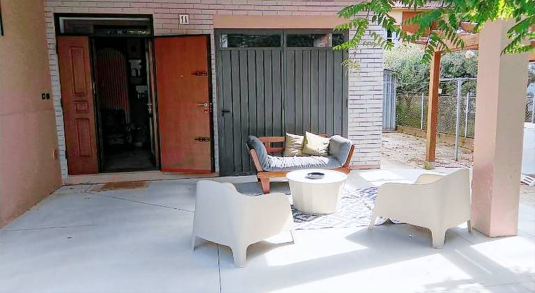 Serviced apartment with yard & hot tub | Pet-friendly in Faenza