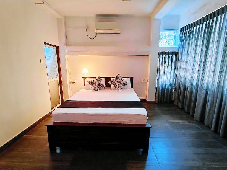 House Negombo