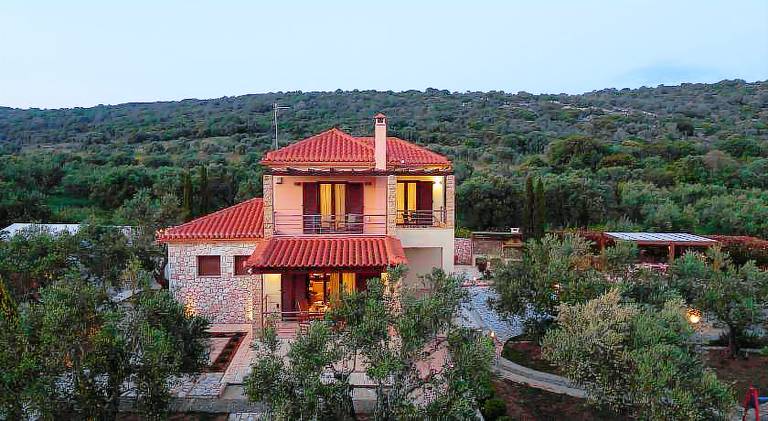 Fully equipped villa with garden, terrace & BBQ | Dogs allowed in Pylos-Nestoras