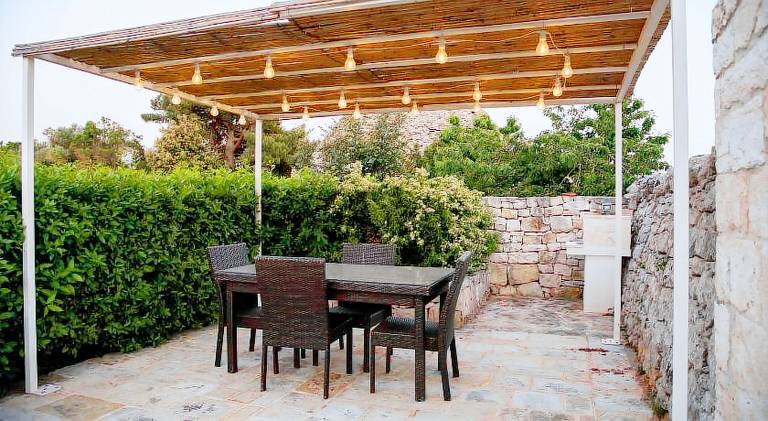 House with hot tub, terrace & yard — photo 5