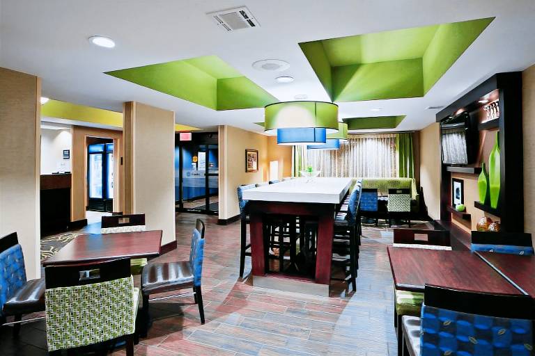 Hampton Inn Sioux Falls — photo 5