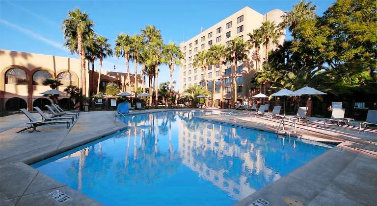 DoubleTree by Hilton Tucson- Reid Park — photo 2
