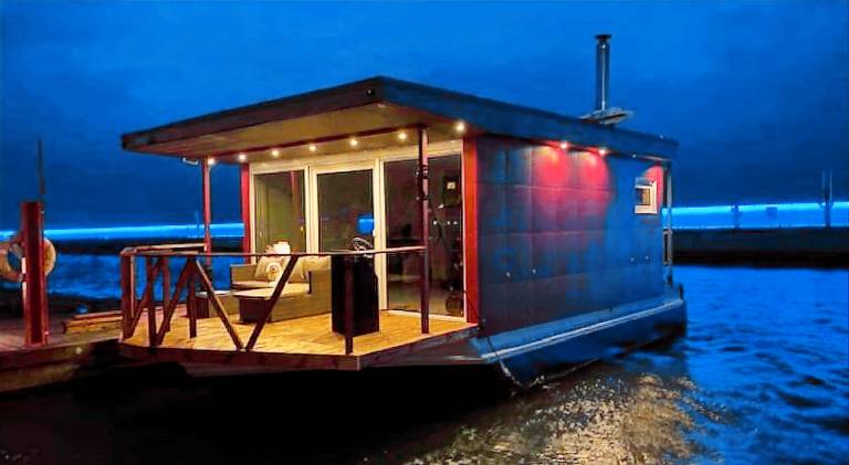 Cozy Floating house with sauna — photo 4