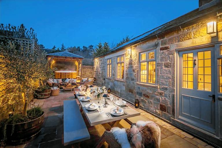 Family-oriented cottage with garden, hot tub & barbecue | Pets allowed — photo 4