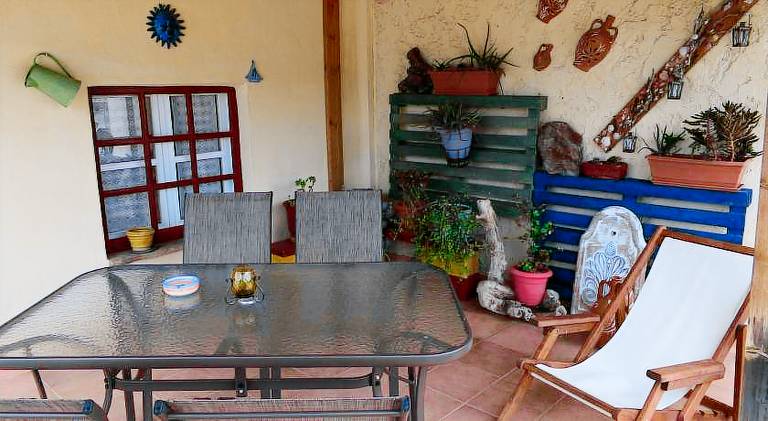 House with patio | Pets are welcome — photo 3