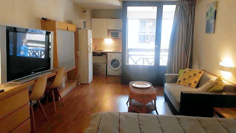 Ground floor, balcony, tv, ski locker, 28m², Brides Les Bains — photo 5