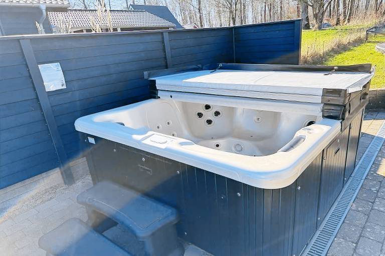 Family-oriented house with sauna, terrace & hot tub | Sea view | Close to the beach | Pet-friendly — photo 5