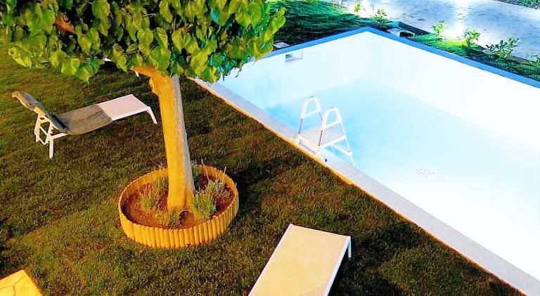 Vacation home with jacuzzi, patio & pool | Dogs allowed — photo 3