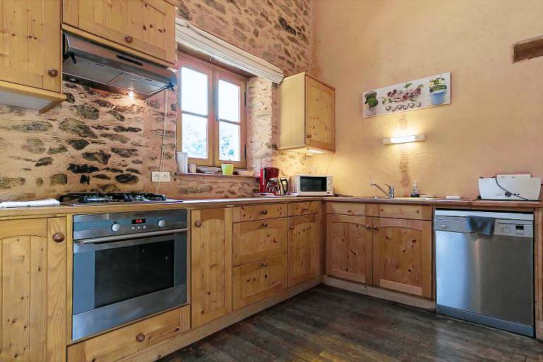 Cottage with barbeque, pool & patio | Nature view — photo 4