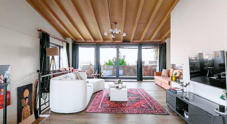Iconic Sea View Duplex w Terrace in Balat in Marmara