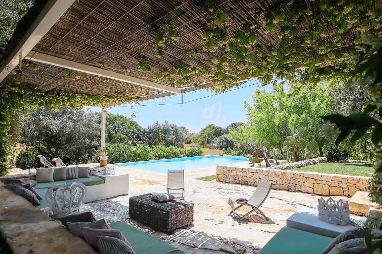 Family-friendly lovely vacation home with grill, patio & yard | Garden view | Dogs allowed — photo 3