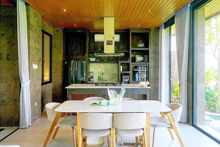 Pleasant villa with pool | Pet-friendly — photo 4