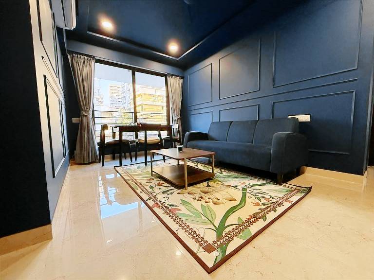 Apartment Khar West