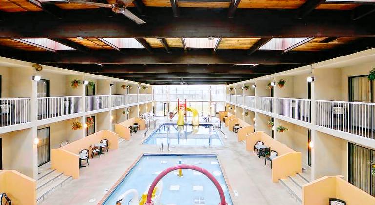 Ramada Hotel & Conference Center by Wyndham Plymouth — photo 3