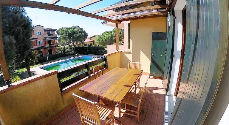 Beautiful holiday apartment with garden, private pool & patio | Beach nearby | Pets allowed — photo 2