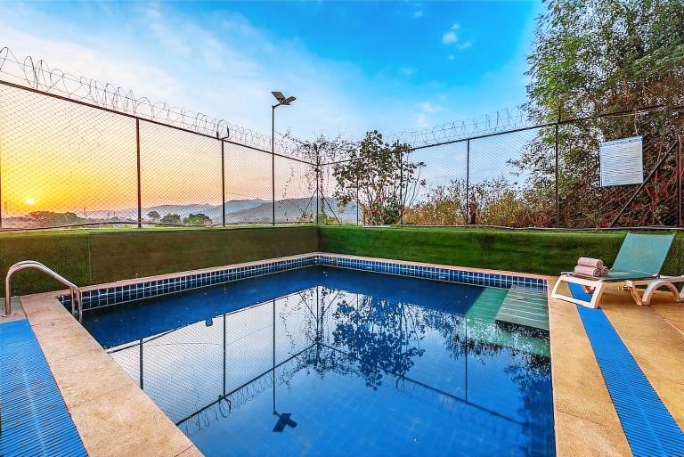 CosmicStays Luxury Oasis Private Pool & Bar Villa in Nashik