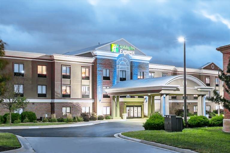 Holiday Inn Express Kansas City at the Legends by IHG