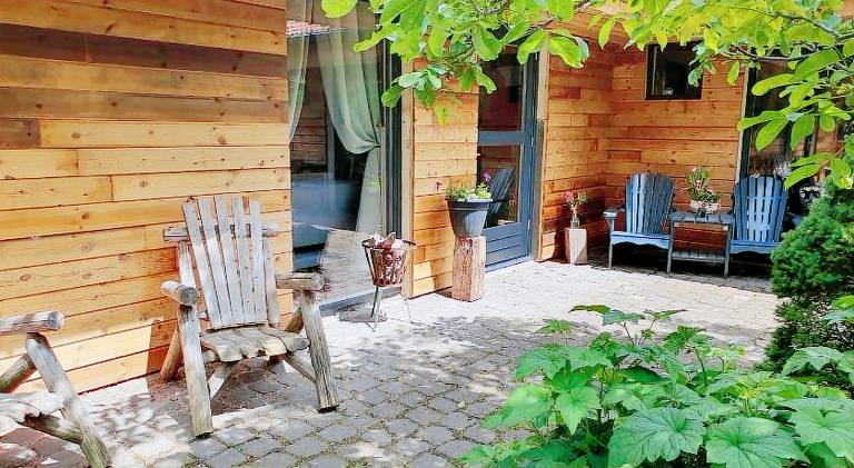 Lodge with barbeque, patio & yard — photo 3