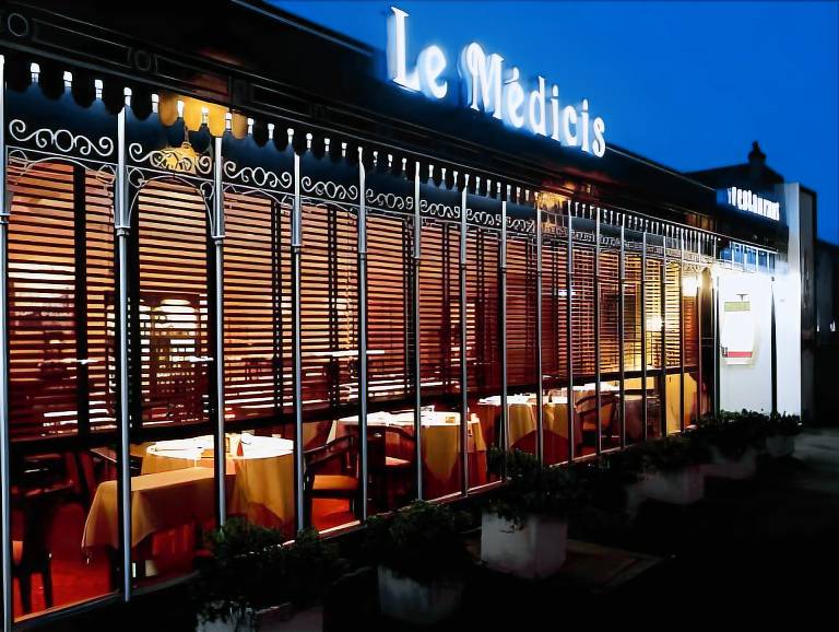 Logis Hotel restaurant LE MEDICIS in Blois