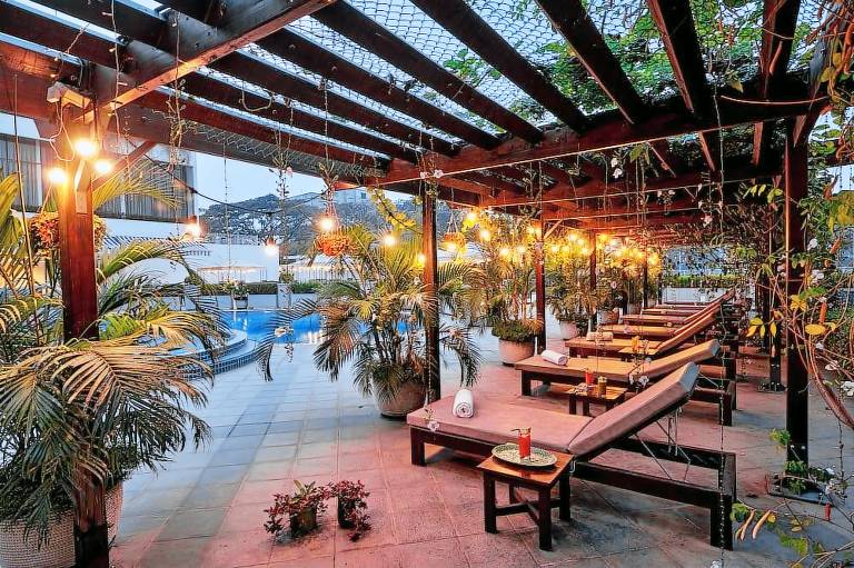 Insignia Hotels & Resorts