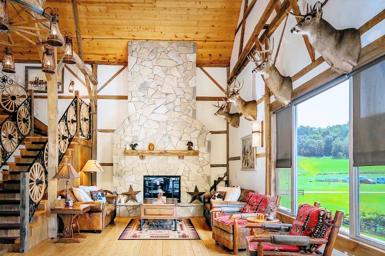 Lodge  Avoca