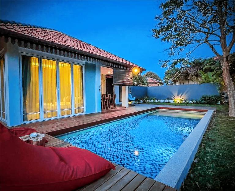 Villa  Kampung Padang Mat Sirat