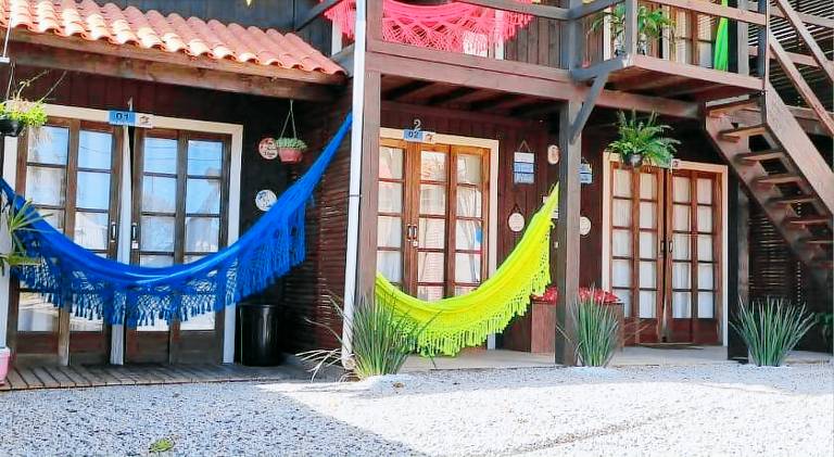 Holiday apartment with patio, pool & yard — photo 2