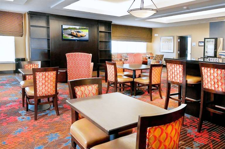 Holiday Inn Express Hotel and Suites Pearsall By IHG — photo 3