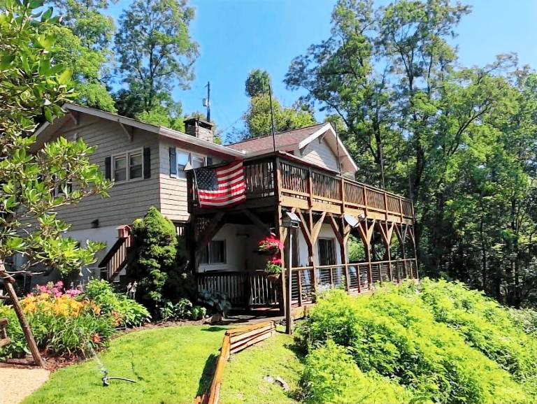 House Blowing Rock