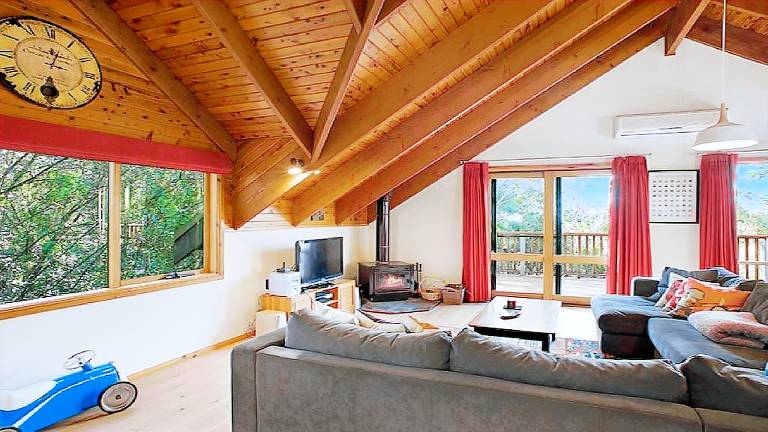 House Leura