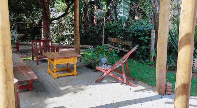 Apartment with terrace & yard — photo 4